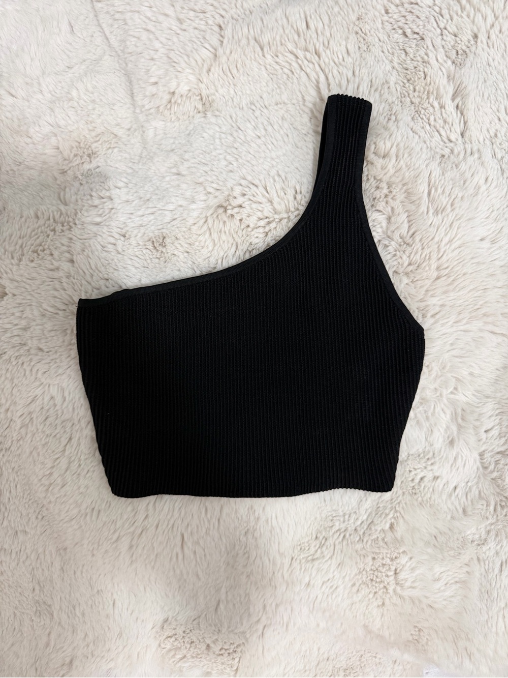 Babaton Black One-Shoulder Ribbed Tank